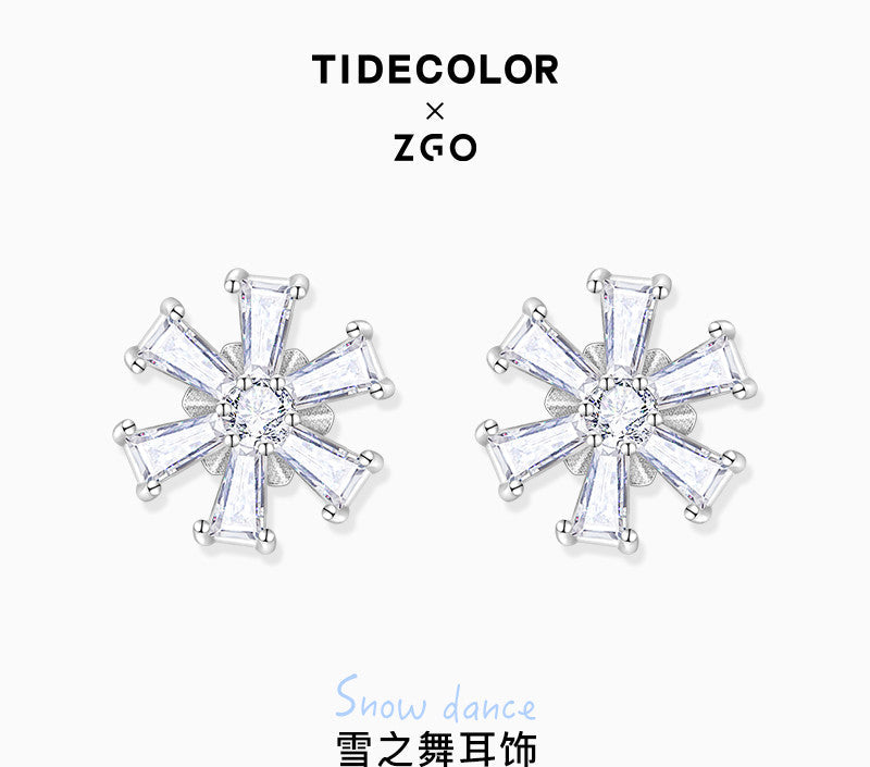 Dancing Snowflake Zircon 925 Sterling Silver Stud Earrings